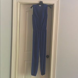 Blue sleeveless jumper